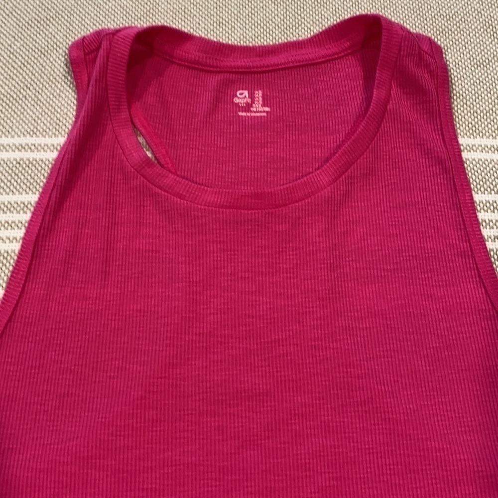 Gapfit Ribbed Racerback Tank EUC - Picture 3 of 7